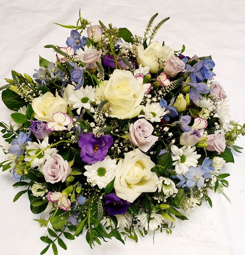 Posy Pad Funeral service Tribute - Image 7